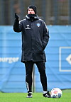 Trainer Merlin Polzin im HSV-Training
