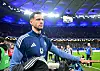 Robert Glatzel betritt als Einwechselspieler das Volksparkstadion.