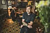 Vor der Sanierung: Alvaro Piña Otey in seinem Bistro „Carmagnole“ in der Sternschanze