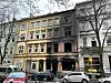 Die Außenfassade des ausgebrannten Hauses in der Clemens-Schultz-Straße.
