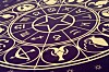 Sternzeichenkreis mit astrologischen Symbolen auf violettem Hintergrund.