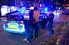 Der betrunkene Randalierer wurde auf die Wache gebracht.