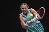 Anett Kontaveit während eines Ballwechsels bei den Australien Open