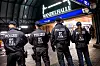 Bundespolizisten, von hinten aufgenommen, am Hauptbahnhof