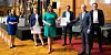 Katharina Fegebank (Grüne) und Bürgermeister Peter Tschentscher mit Team bei der Vorstellung des Koalitinsvertrages.