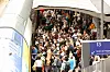 Metronom mit Menschenmassen