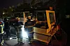 Feuerwehrleute am Boot