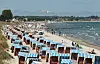 Urlauber genießen Sonne und Ostsee in Scharbeutz.