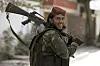 Ein Kämpfer der Taliban patrouilliert im Stadtviertel Wazir Akbar Khan in Kabul.
