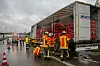 Mitten auf der A1 hat ein Laster am Freitagmorgen Pfandflaschen verloren (Archivbild).