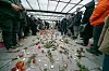 Dutzende nahmen an der U-Bahn-Station Wandsbek Markt Abschied von der getöteten 18-Jährigen.