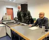 Der inzwischen verurteilte Masseur zwischen seinem Verteidiger (l.) und seinem Übersetzer (r.)