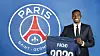 Willian Pacho mit PSG-Trikot