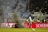 Bielefeld-Fans sorgen für eine lange Unterbrechung in Wiesbaden.