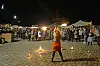 Feuerkünstler auf dem maritimen Weihnachtsmarkt im Harburger Binnenhafen.