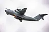 Ein Transportflugzeug vom Typ Airbus A400M der Luftwaffe startet am Morgen auf dem Fliegerhorst Wunstorf in der Region Hannover.