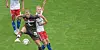 St. Paulis Henk Veerman (l.) und HSV-Verteidiger Rick van Drongelen beim 0:0 im Volksparkstadion im September 2018.