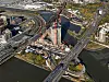 Am Ende der HafenCity: die Elbtower-Baustelle zwischen Autobahn und Gleisen am Bahnhof Elbbrücken.