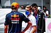 Diskutierten über eine Überrundung kurz vor Renn-Ende: Max Verstappen (l.) und Mick Schumacher.