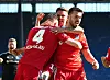 Der HSV bejubelt seinen Sieg in Rostock