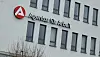 Trotz der anhaltenden Krisenlage zeigt sich der Hamburger Arbeitsmarkt weiter robust.