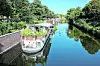 So schön kann Spätsommer sein: Mit dem SUP entlang der Hausboote auf der Ilmenau, zwischen Richardstraße und Wagnerstraße.