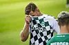 Niklas Füllkrug ärgert sich nach dem blamablen Ausscheiden in der ersten Runde des DFB-Pokals gegen Drittligist Viktoria Köln
