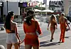 Frauen flanieren durch Magaluf in Spanien (Symbolbild)