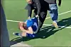 Bei einem Fußballspiel in der Kreisliga in Lohbrügge kam es am Sonntag zu tumultartigen Szenen. Die Spieler schlugen und traten aufeinander ein.