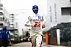 Mick Schumacher joggt in der Boxengasse