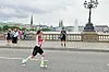 Es muss ja nicht gleich ein Triathlon sein – auch schon regelmäßiges Joggen hält einen fit.