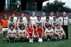 St. Paulis Mannschaft aus dem Jahr 1977 steht zum Foto