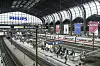 Mann torkelt am Hauptbahnhof über bahsteig und fällt beinahe ins Gleisbett. Bundespolizisten lassen ihn seinen Rausch in Zelle ausschlafen