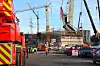Das 100 Tonnen schwere Bauteil war verrutscht und hing im 45-Grad-Winkel über der Erde.