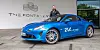 Renault Alpine-Händler Marcel Luck mit dem 250 km/h schnellen Sportwagen vor dem Hotel „The Fontenay“ in Rotherbaum