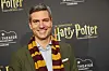 Moderator Ingo Zamperoni mit Gryffindor-Schal.