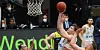 Maik Kotsar setzt sich gegen zwei Oldenburger durch. Gut möglich, dass es in den Playoffs ein Wiedersehen gibt.