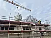 Großer Klotz an einem Kran