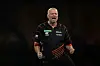 Raymond van Barneveld jubelt