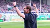 Fürth-Trainer Thomas Kleine feiert den Klassenerhalt in der 2. Liga