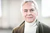 Gesicht von John Neumeier, ehemaliger Ballettdirektor und Chefchoreograf der Compagnie beim Hamburg Ballett
