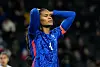 Wendie Renard schlägt die Arme über dem Kopf zusammen