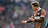 St. Pauli-Stürmer Johannes Eggestein nahm in Wolfsburg zum ersten Mal auf der Bank Platz.