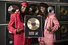 Elan Ben Ali (l.) und Tijan Njie als Milli Vanilli-Protagonisten Fab Morvan und Rob Pilatus.