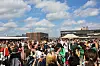 Auf dem Dach des Galeria Kaufhof an der Osterstraße findet immer mal wieder ein Rooftop Flohmarkt statt. So könnte es in Altona auch aussehen.