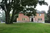 Auch ins Wiener Kaffeehaus „Die Villa“ in Volksdorf dürfen Hunde gerne mitkommen.