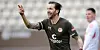 Guido Burgstaller freut sich über seinen Führungstreffer für St. Pauli beim 2:0 gegen Regensburg.
