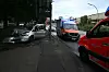 Die Fahrerin kam mit dem Auto von der Fahrbahn ab und prallte gegen eine Straßenlaterne.