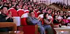 Kim Jong Un (l), Machthaber von Nordkorea, und seine Frau Ri Sol Ju (3.v.r), sowie seine Tante Kim Kyong Hui (2.v.r) applaudieren bei einem Konzertbesuch am Samstag im Samjiyon-Theater in Pjöngjang.