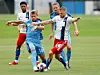Aaron Hunt im Duell mit Randers' Frederik Lauenborg